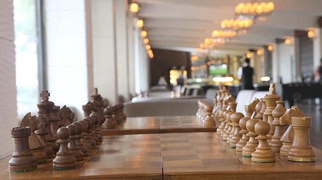 Play Chess with your friends at Della
